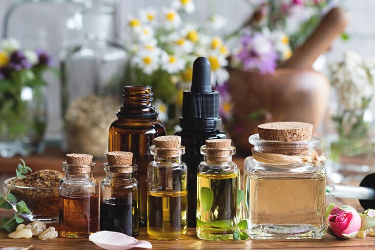 7 Essential Oils You Should Have During The Winter