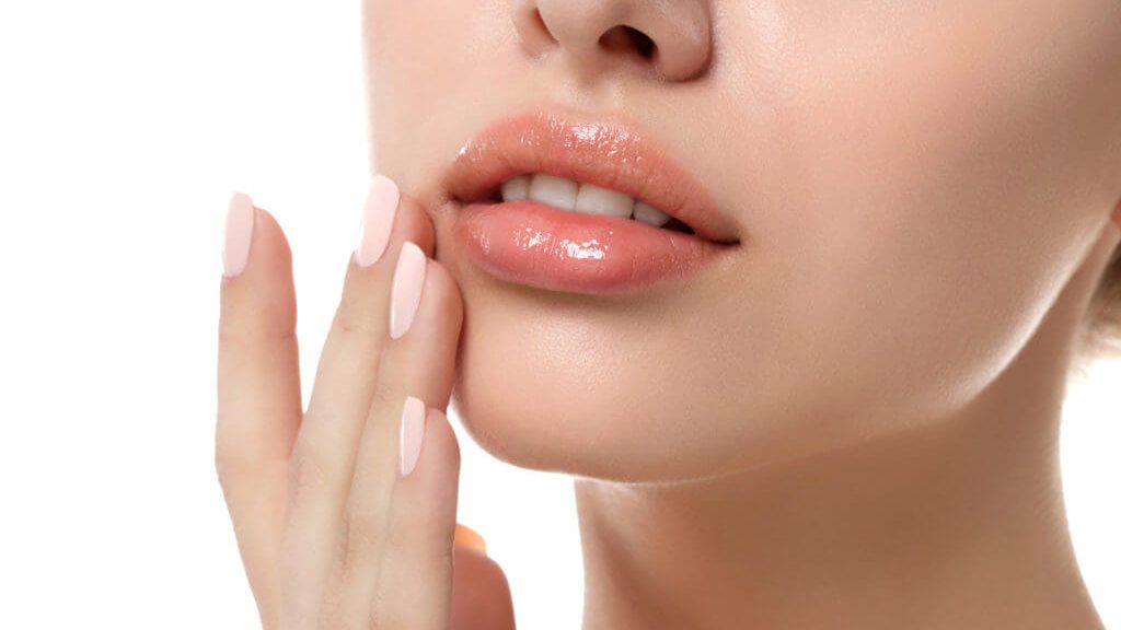 How To Use Jojoba Oil For Dry, Chapped Lips?
