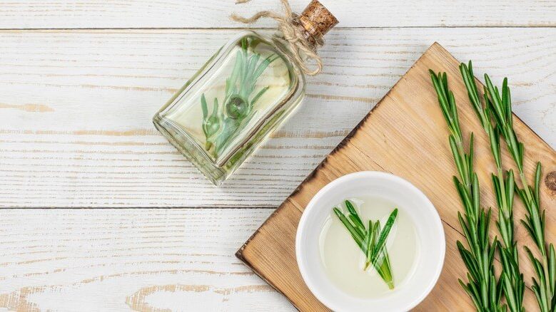 How To Use Rosemary Oil For Wounds?