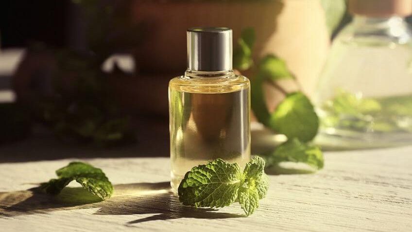 How To Use Peppermint Oil For Hot Flashes?